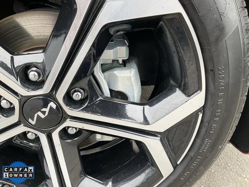 Used 2024 Kia Niro EX Touring image 78