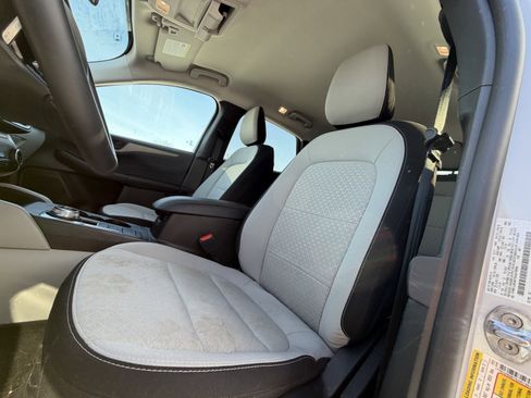 Used 2025 Ford Escape Active w/ Cold Weather Package image 16