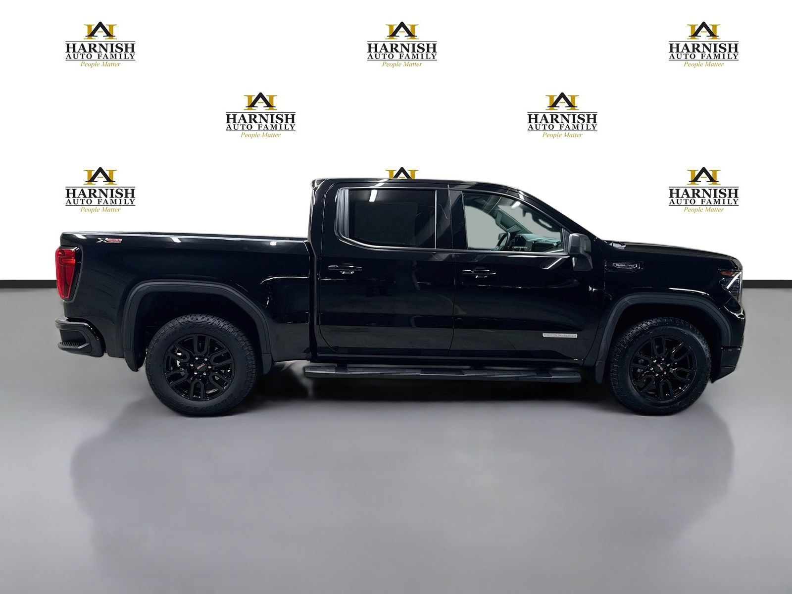 Used 2025 GMC Sierra 1500 Elevation AWD/4WD image 4