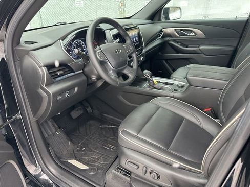 Used 2023 Chevrolet Traverse Premier w/ Redline Edition image 11