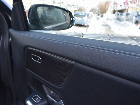 Used 2022 Mercedes-Benz GLA 250 4MATIC image 23