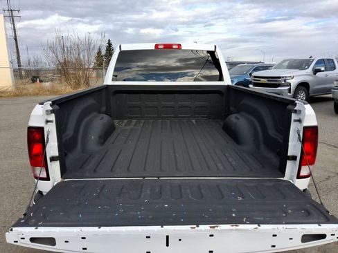 Used 2019 RAM 1500 Tradesman w/ Chrome Appearance Group AWD/4WD image 11