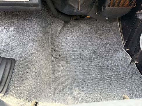 Used 1989 Jeep Wrangler 4WD image 16