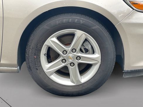 Used 2024 Chevrolet Malibu LT FWD image 9
