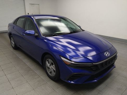 Used 2024 Hyundai Elantra SE FWD image 13