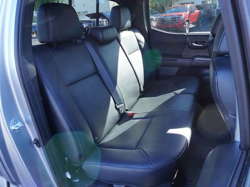 Used 2023 Toyota Tacoma TRD Sport image 10