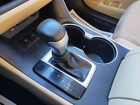 Used 2018 Toyota Highlander Plus image 31