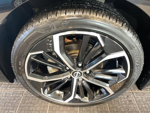 Used 2025 Nissan Altima 2.5 SR AWD/4WD image 5