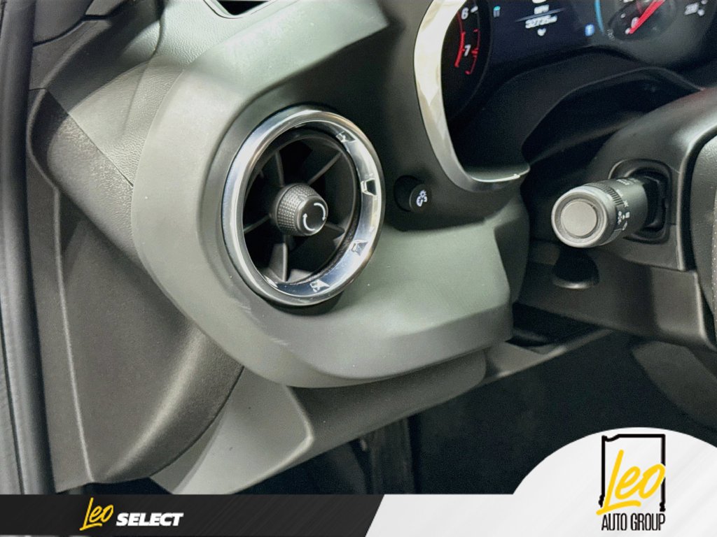 Used 2017 Chevrolet Camaro SS RWD image 13