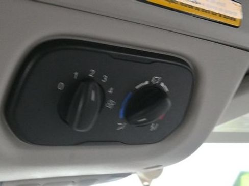 Used 2016 Ford Transit 150 XLT RWD image 25