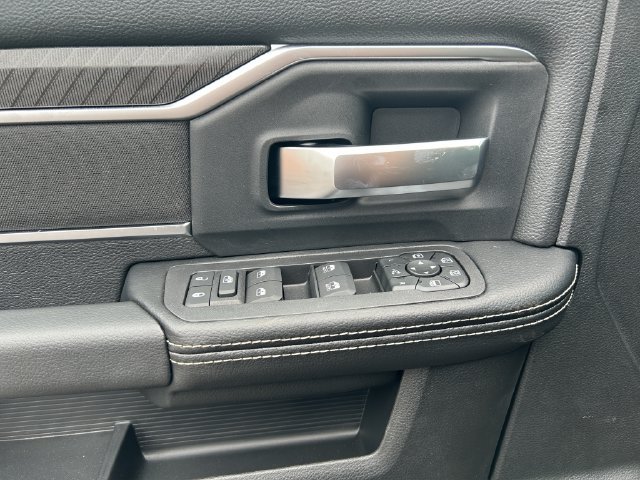 New 2026 RAM 3500 Big Horn AWD/4WD image 15