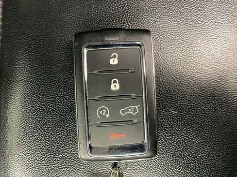 Used 2023 Jeep Grand Cherokee L Limited image 42