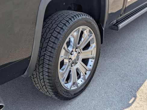 Used 2017 GMC Sierra 1500 Denali w/ Denali Ultimate Package AWD/4WD image 12