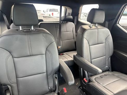Used 2023 Chevrolet Traverse RS w/ LPO, Cargo Package AWD/4WD image 31