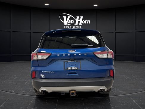 Used 2022 Ford Escape Titanium w/ Class II Trailer Tow Package AWD/4WD image 6