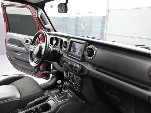 Used 2021 Jeep Wrangler Unlimited Sahara w/ Cold Weather Group image 23