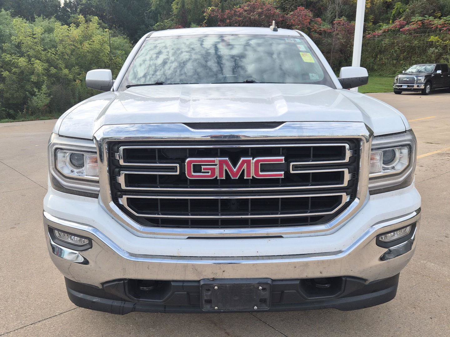 Used 2017 GMC Sierra 1500 SLE AWD/4WD image 2