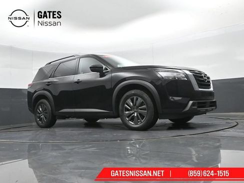 Used 2024 Nissan Pathfinder SV AWD/4WD image 41