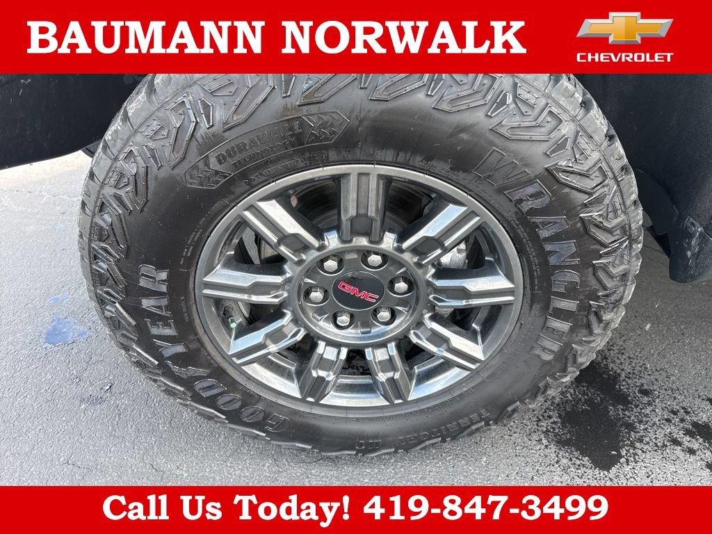 Used 2024 GMC Sierra 1500 AT4X AWD/4WD image 9