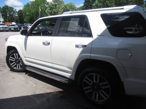 Used 2016 Toyota 4Runner Limited AWD/4WD image 13