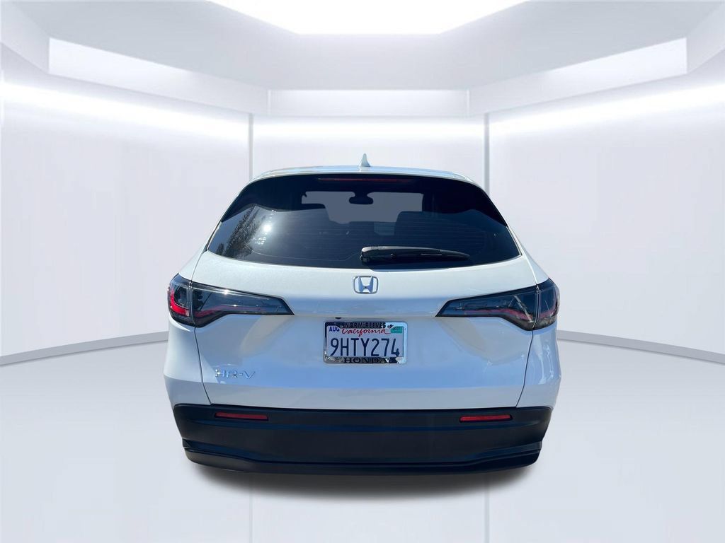 Certified 2024 Honda HR-V LX image 4