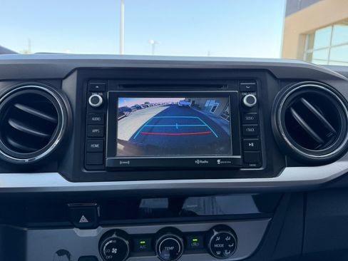 Used 2016 Toyota Tacoma SR5 w/ SR5 Appearance Package (SN) RWD image 29