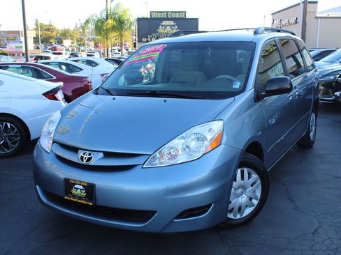 Used 2010 Toyota Sienna LE image 33