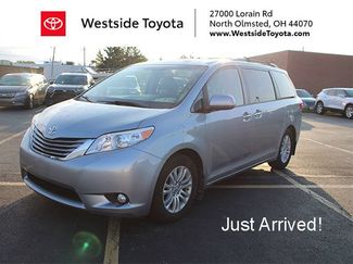 Used 2015 Toyota Sienna XLE Premium FWD video 1