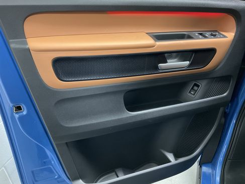 New 2025 Volkswagen ID. Buzz Pro S image 15