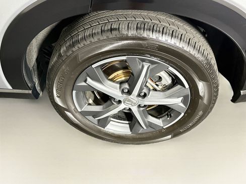 Used 2025 Honda HR-V EX-L image 11