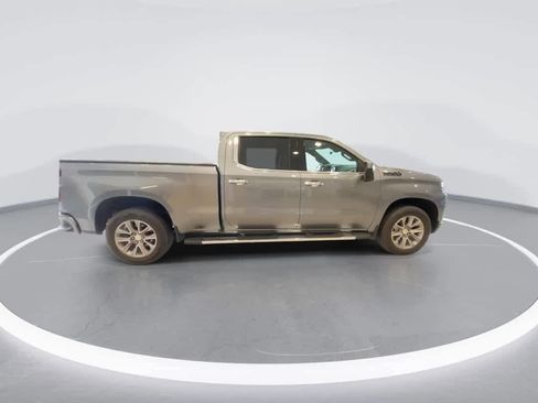Used 2022 Chevrolet Silverado 1500 High Country w/ Technology Package AWD/4WD image 9