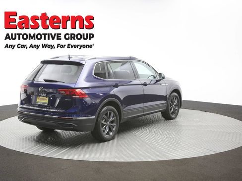 Used 2023 Volkswagen Tiguan SE AWD/4WD image 40