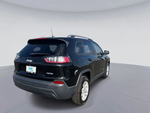 Used 2020 Jeep Cherokee Latitude w/ Cold Weather Group image 4