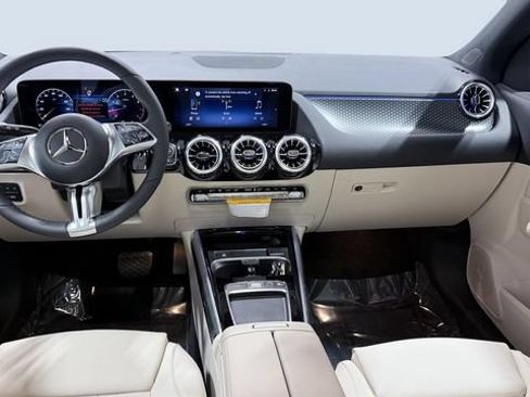 Used 2026 Mercedes-Benz GLA 250 4MATIC image 6