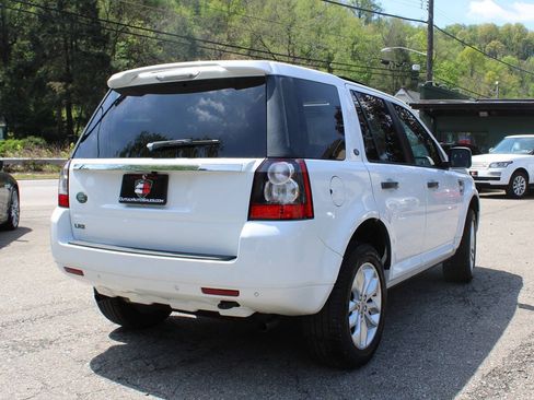 Used 2011 Land Rover LR2 HSE AWD/4WD image 7
