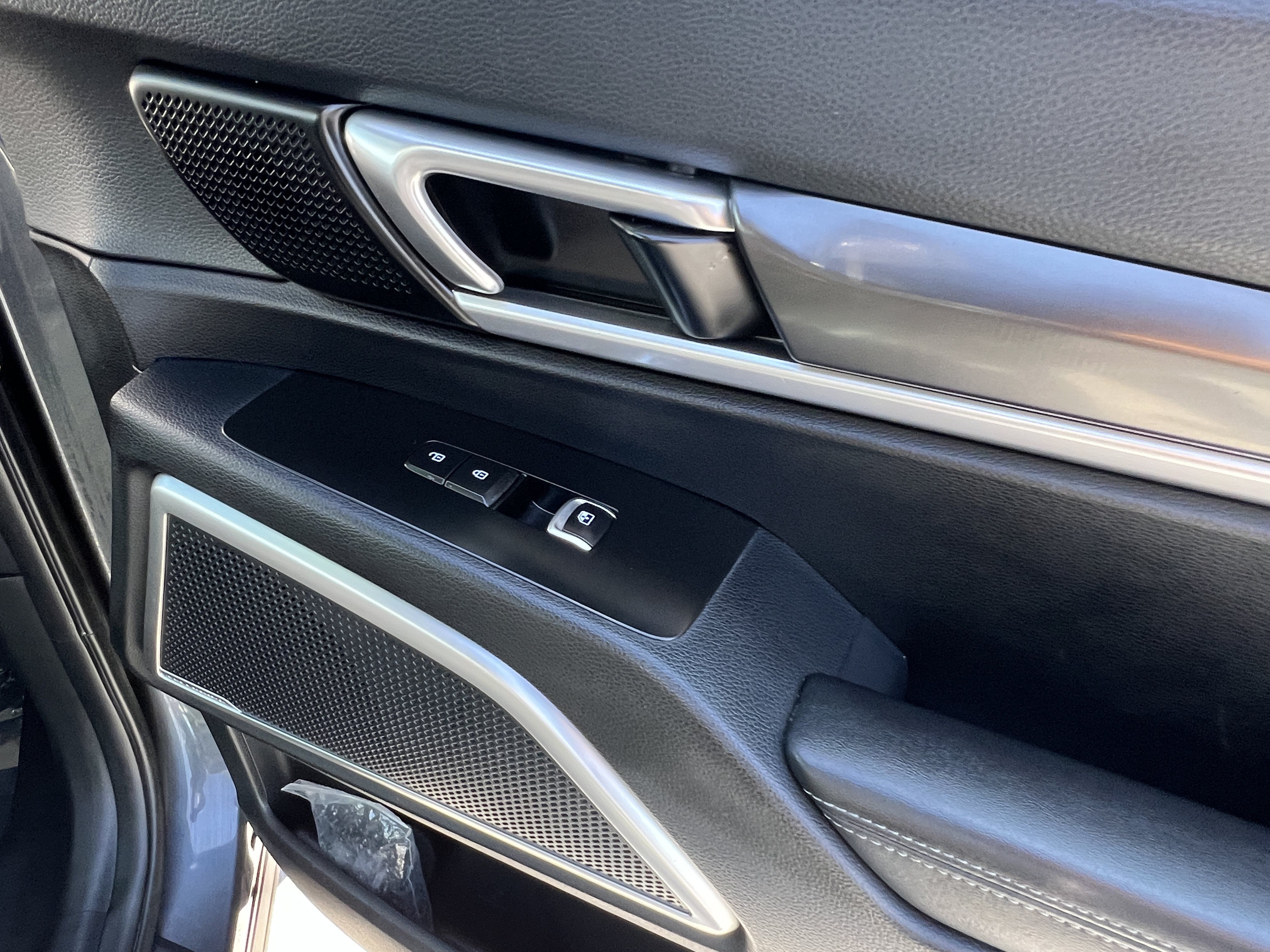 Certified 2023 Kia Telluride S FWD image 18