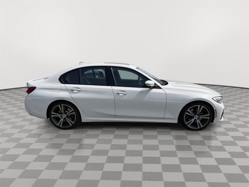 Used 2021 BMW 330i xDrive Sedan w/ M Sport Package AWD/4WD image 8