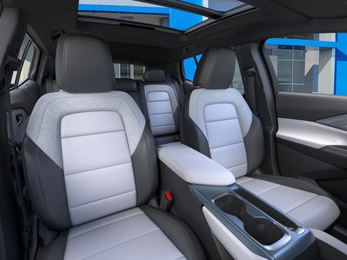 New 2025 Chevrolet Equinox EV LT FWD image 16