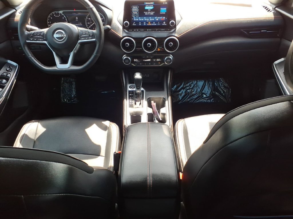 Used 2025 Nissan Sentra SR w/ SR Premium Package FWD image 10