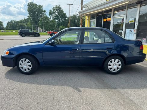 Used 2002 Toyota Corolla S FWD image 3