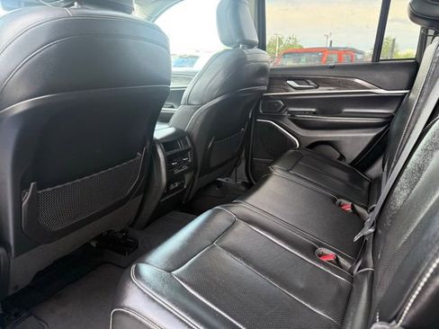 Used 2022 Jeep Grand Cherokee Limited 4xe w/ Luxury Tech Group II AWD/4WD image 18