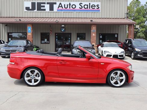 Used 2011 BMW 135i Convertible image 14
