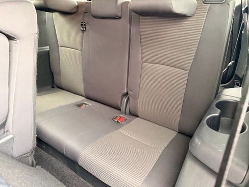 Used 2024 Toyota Highlander LE image 10