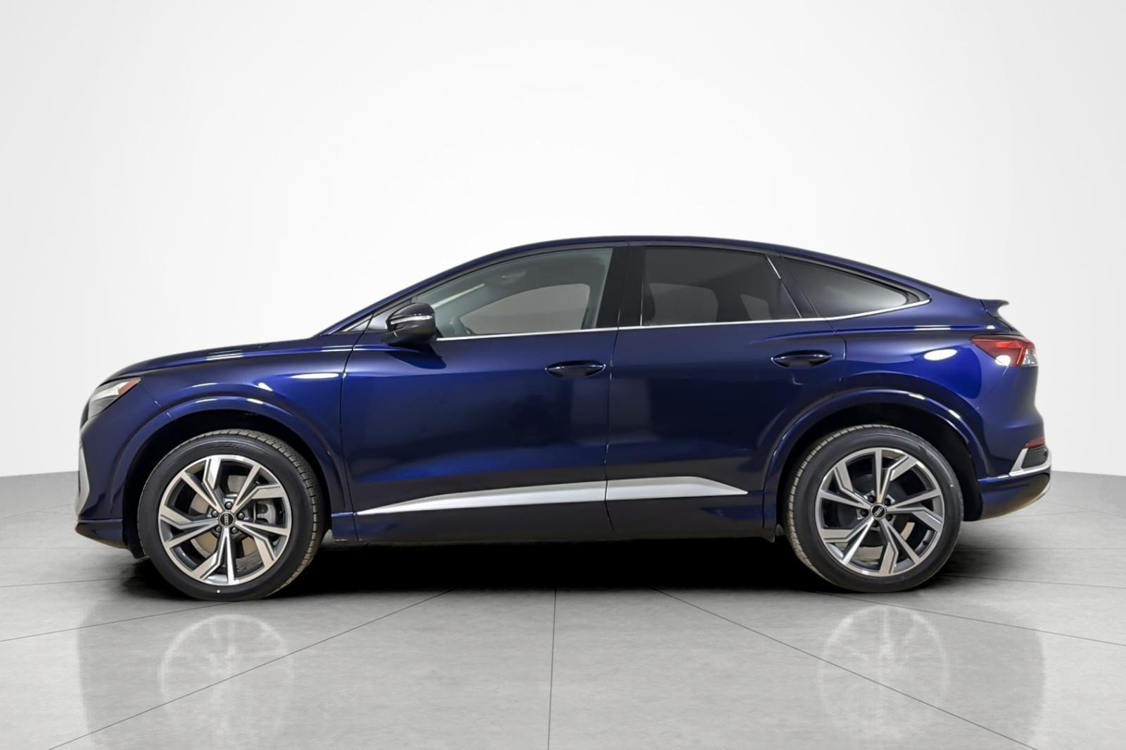Certified 2023 Audi Q4 e-tron Premium w/ Convenience Package AWD/4WD image 2