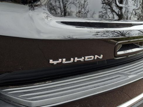Used 2023 GMC Yukon Denali image 32
