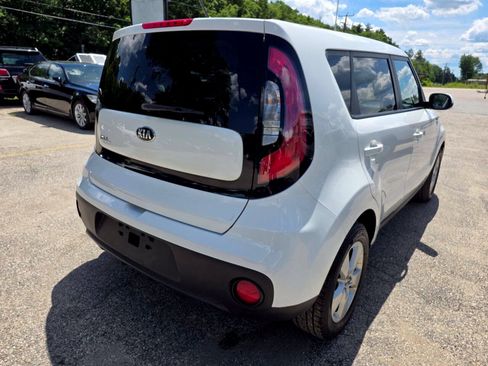 Used 2018 Kia Soul FWD image 9