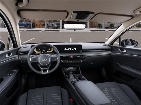 Used 2025 Kia K5 LXS image 14