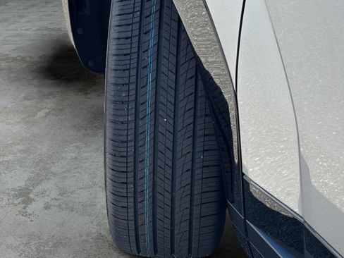 Used 2024 Hyundai Santa Fe Calligraphy AWD/4WD image 11