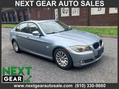 Used 2009 BMW 328i xDrive Sedan AWD/4WD image 2