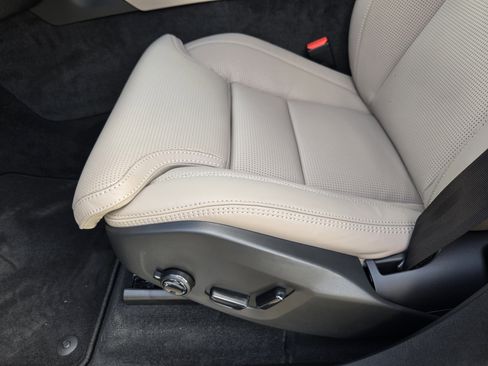 New 2026 Volvo XC90 B6 Ultra image 29